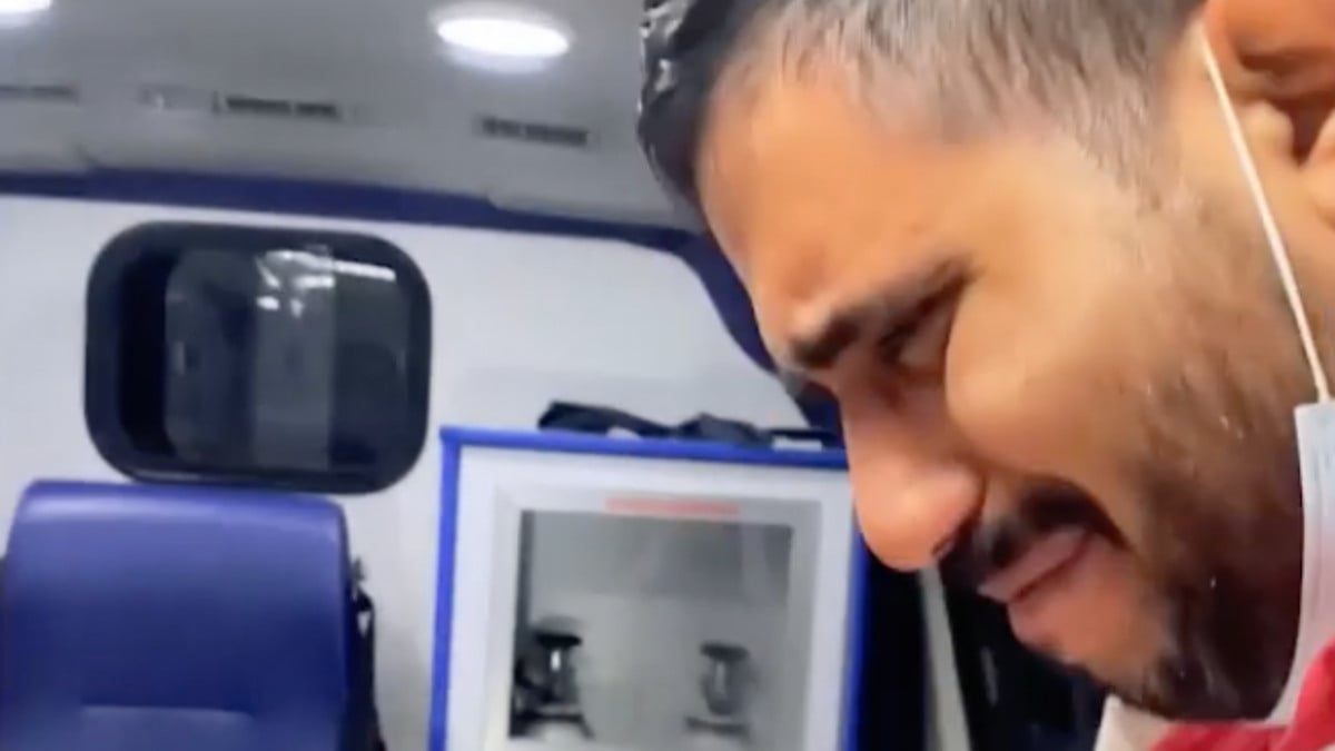 Gazze’de sağlık sistemi çöktü! Yaralı bebeği güldürmeye çalışan sağlık görevlisi gözyaşlarını tutamadı…