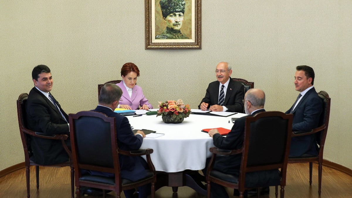 Gelecek Partisi yerelde ittifak için CHP kongresini işaret etti