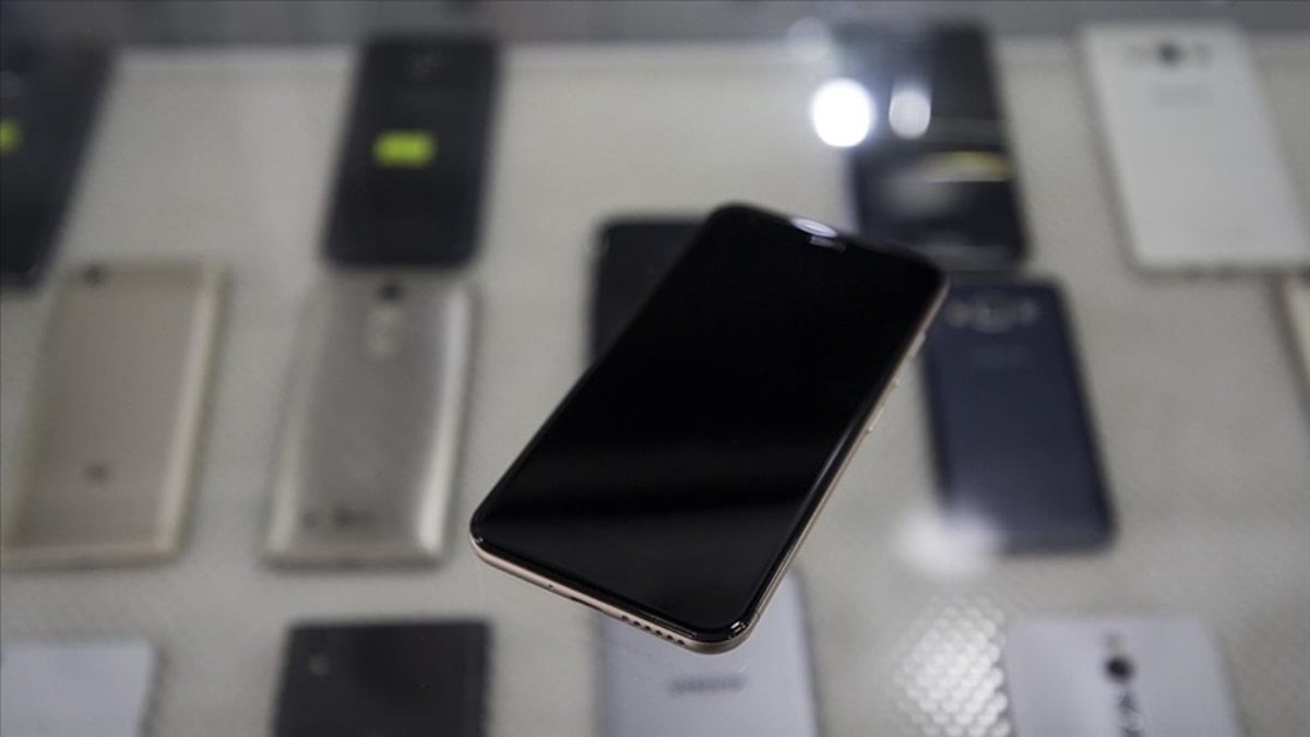 Gençlere cihaz desteği telefon satışlarını artıracak