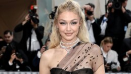 Gigi Hadid sessiziliğini bozdu: Filistinliler için umutlarım Yahudilerin zarar görmesini içermiyor