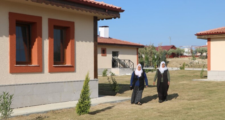 Hatay’daki depremzedeler evlerine kavuştu