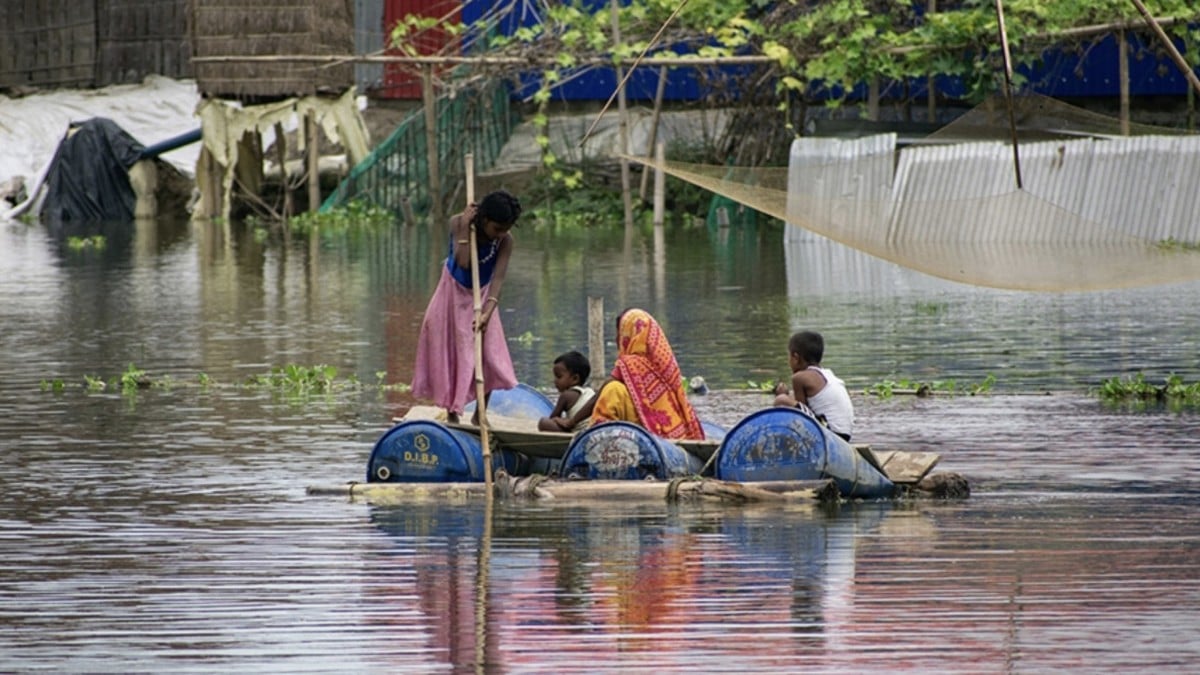 Hindistan’daki sel felaketinde 10 ölü, 22 yaralı