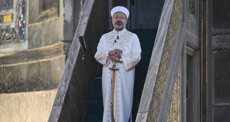 Hutbeye ‘yalınkılıç’ çıkan Ali Erbaş’tan Filistin mesajı