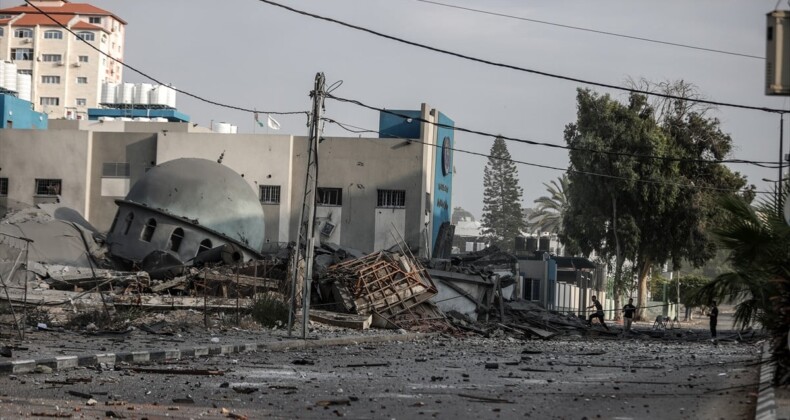 İsrail hava saldırılarında Gazze Şeridi’nde 7 cami yıkıldı