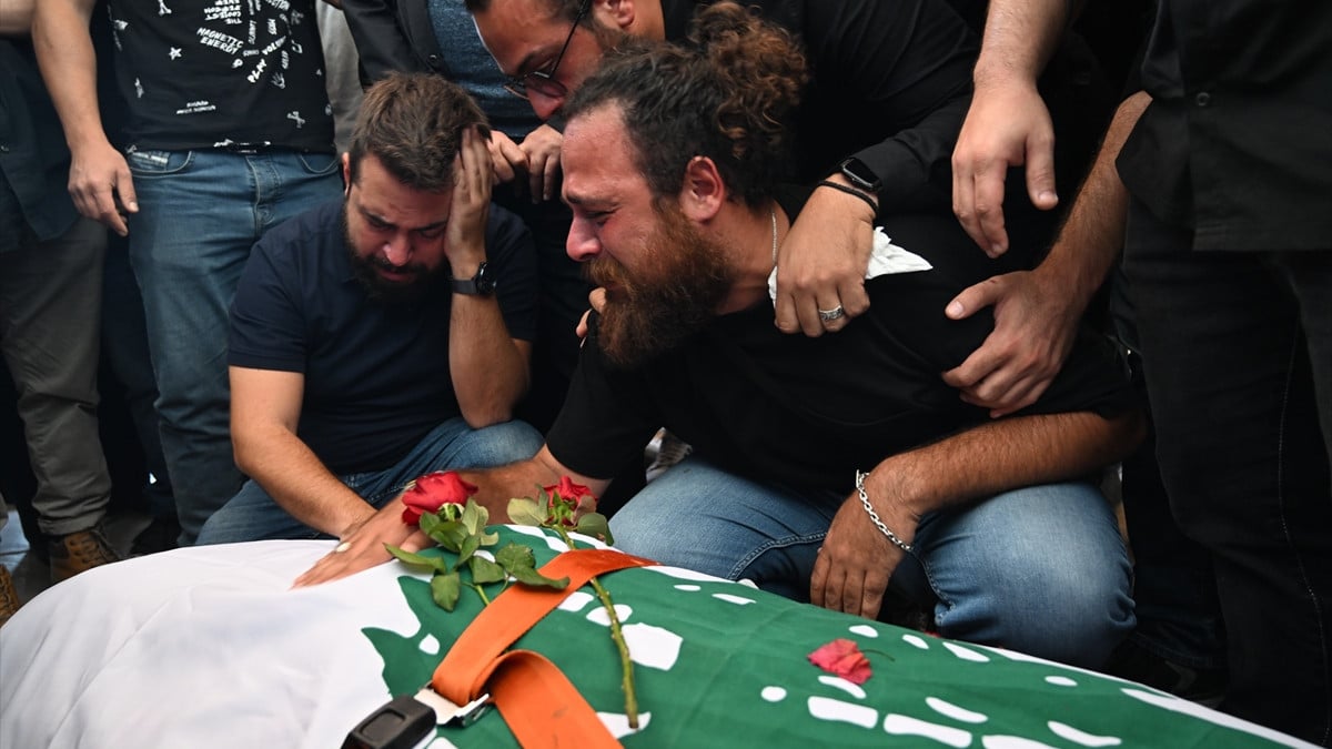 İsrail’in öldürdüğü Reuters kameramanı İssam Abdullah toprağa verildi