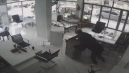 İstanbul Avcılar’da oto galeriye hırsız girdi! Para kasası ve otomobil çaldı