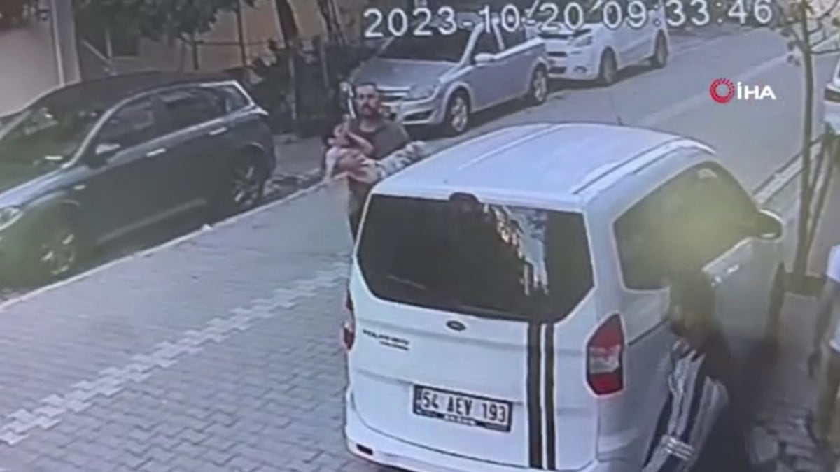 İstanbul’da 10 yaşındaki çocuğun beşinci kattan düştüğü anlar