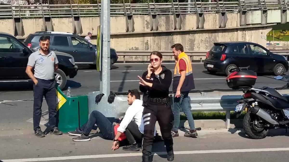 İstanbul’da kadın trafik polisi yaralının başından ayrılmadı