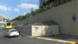 İstanbul’da kayan istinat duvarının çökmesi kum konularak engellenmeye çalışıldı