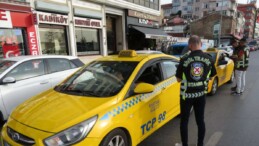 İstanbul’da taksicilere denetim! Kemeri yanlış takınca ceza yedi: Ben hep böyle takıyorum…