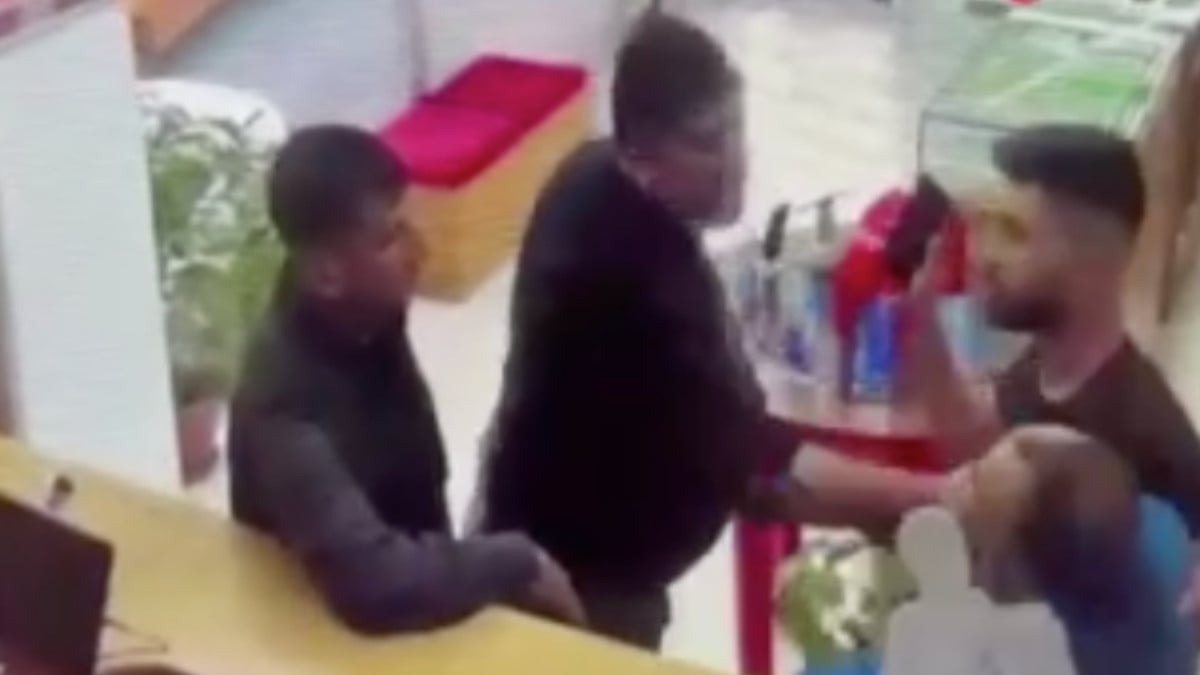 İstanbul’da telefonunu çalan hırsızı bulunca darbetti