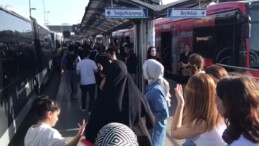 İstanbulluların çilesi! Üsküdar’da arızalanan metrobüs vatandaşları mağdur etti