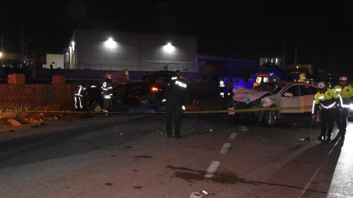 İzmir’de meydana gelen feci kazada karı-koca can verdi