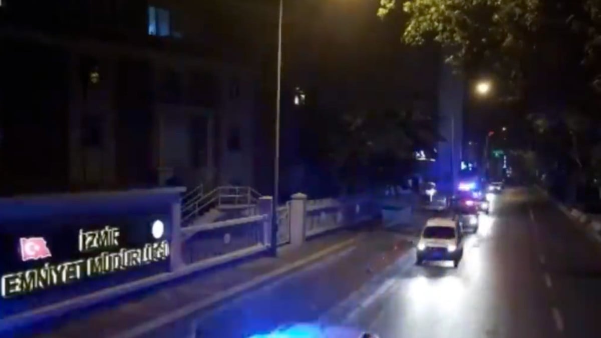 İzmir’de terör operasyonu! HDP il eş başkanları ve ilçe eş başkanı gözaltına alındı