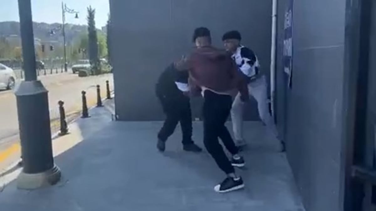 Kağıthane’de el hareketi gerginliği! Dakikalarca dayak yedi…