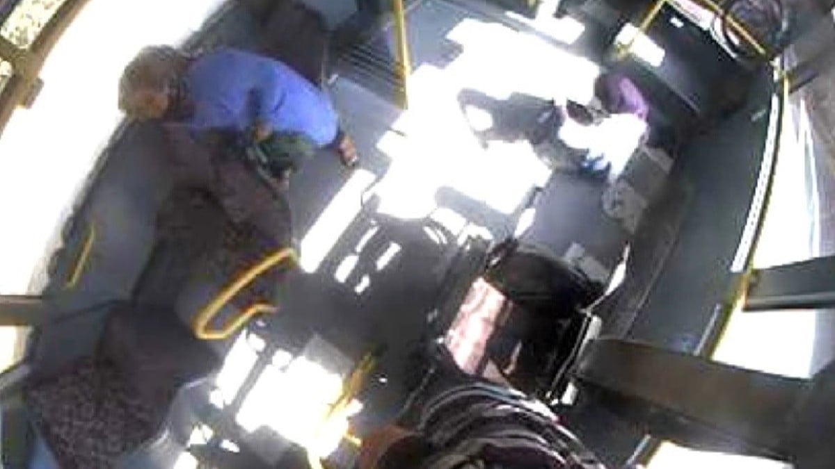 Kahramanmaraş’ta iki otobüsün kafa kafaya çarpıştığı kaza kameraya yansıdı