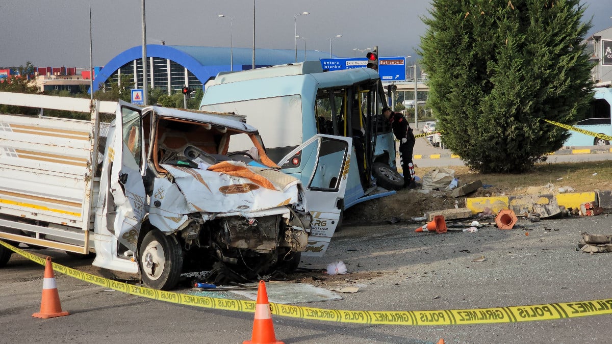 Karabük’te kırmızı ışık ihlali yaptı! 11 kişi yaralandı…