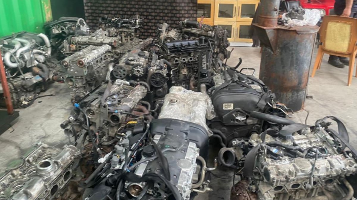 Kayseri’de 3 milyon lira değerinde 30 adet kaçak otomobil motoru ele geçirildi