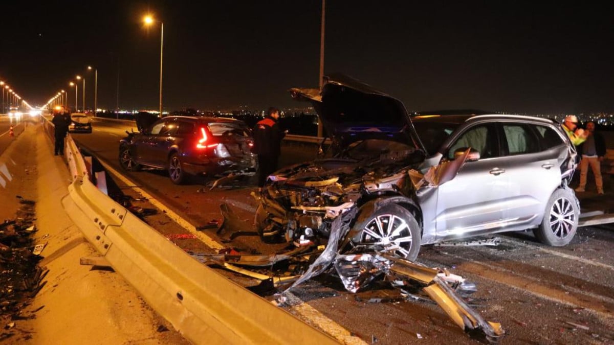 Kayseri’de 7 araç birbirine girdi: Ortalık savaş alanına döndü