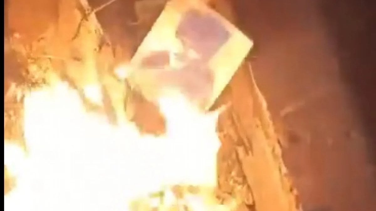 Kayseri’de Atatürk’e çirkin saldırıda 3 liseli fotoğrafını yaktı