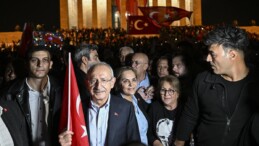 Kemal Kılıçdaroğlu, Anıtkabir’i ziyaret etti: Yoğun ilgi gördü