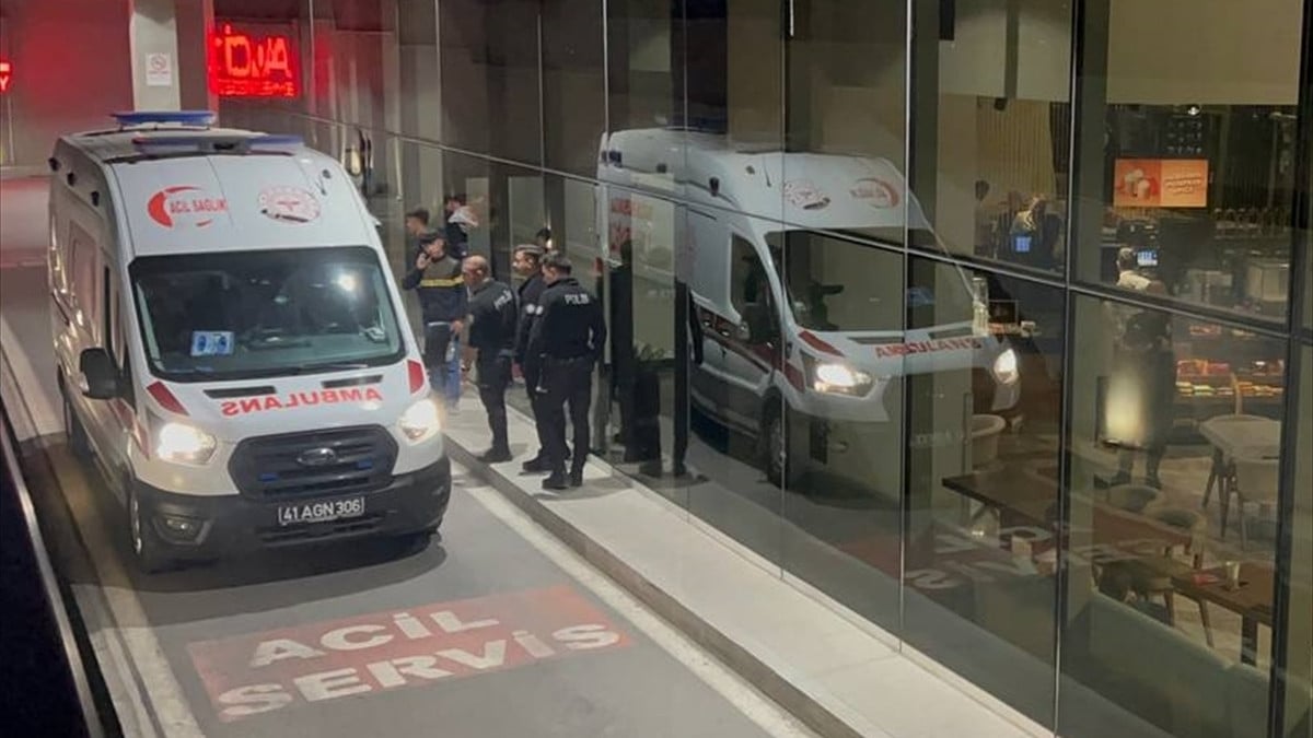 Kocaeli’de bıçaklı kavgada 1 çocuk can verdi