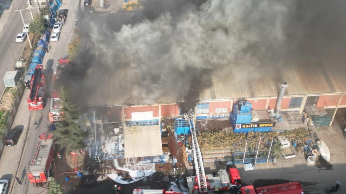 Kocaeli’de plastik fabrikasında tank patladı