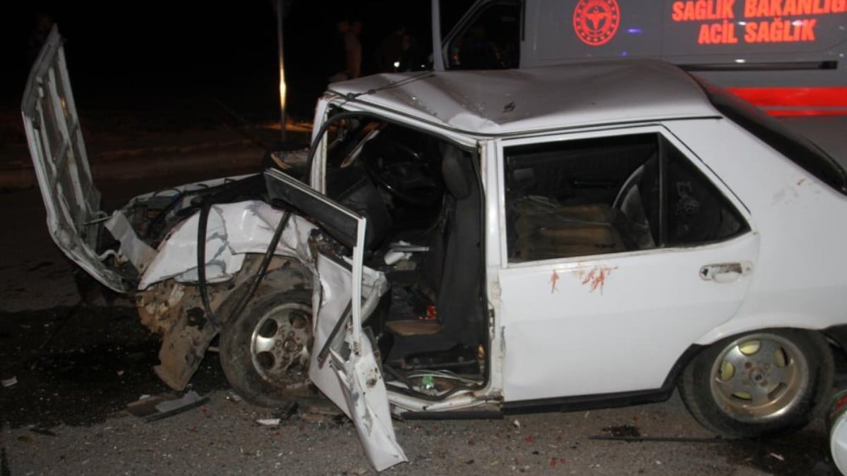 Konya’da iki otomobilin çarpıştığı kazada 8 kişi yaralandı