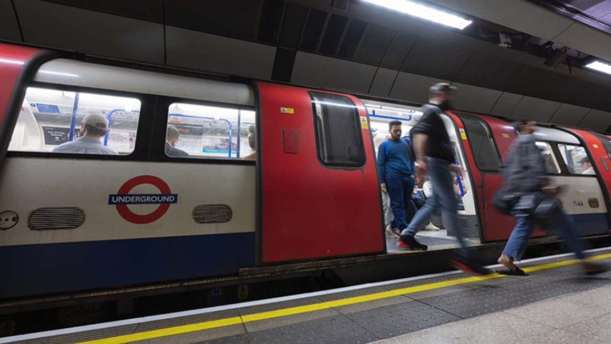 Londra metrosunda “Özgür Filistin” anonsu yapan makinist görevden alındı