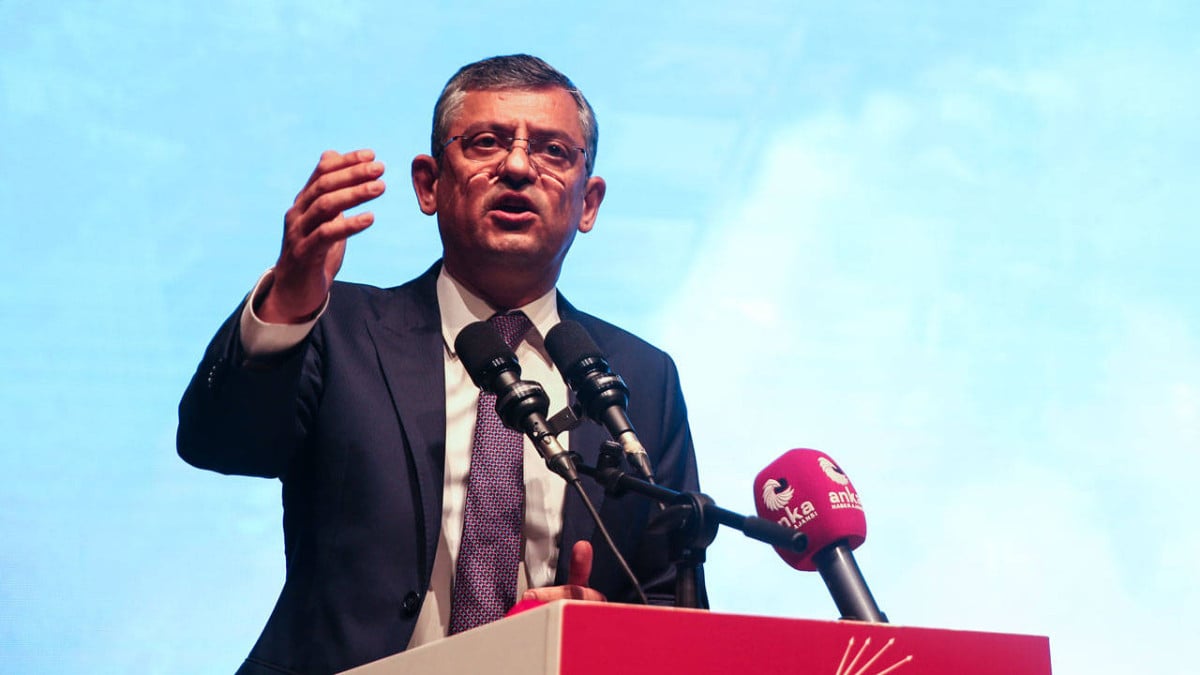 Özgür Özel delegelere seslendi: Önce CHP sonra iktidar değişecek
