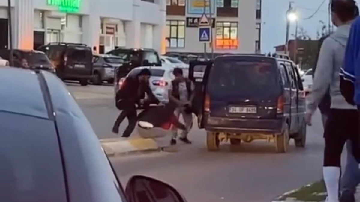 Pendik’teki sopalı trafik kavgaları kamerada