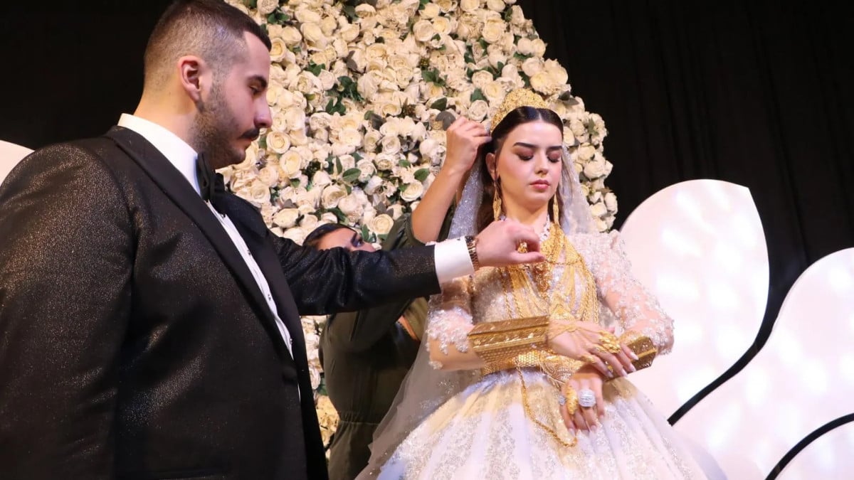 Şanlıurfa’da aşiret düğünü:  7 kilo altın ve 5 milyon TL takı takıldı