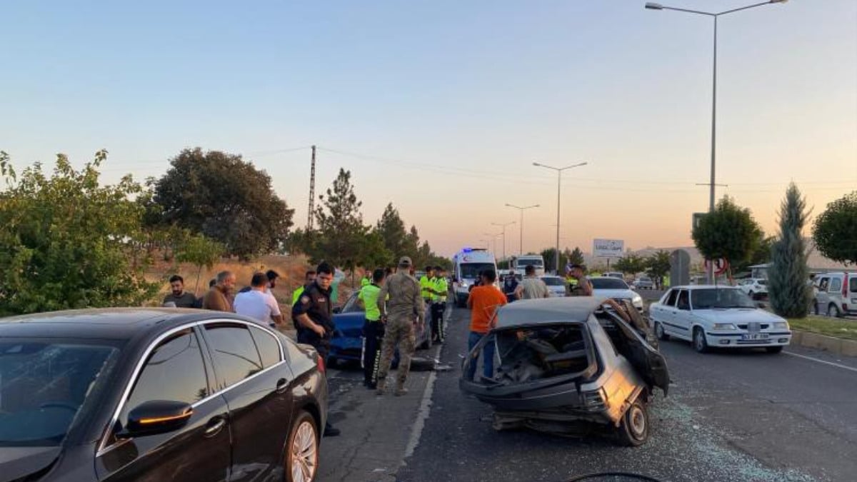 Şanlıurfa’da zincirleme kaza: Araçlar hurdaya döndü
