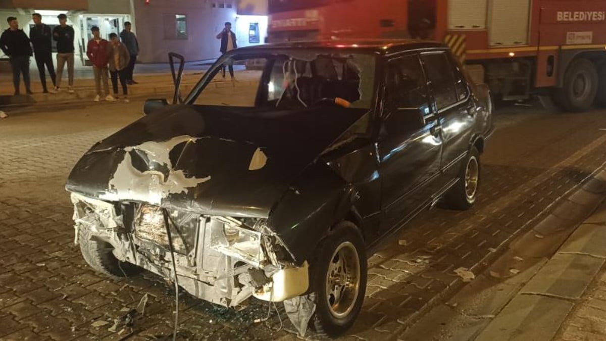 Sivas’ta hastaneye giderken kaza geçirdiler: 3 ağır yaralı