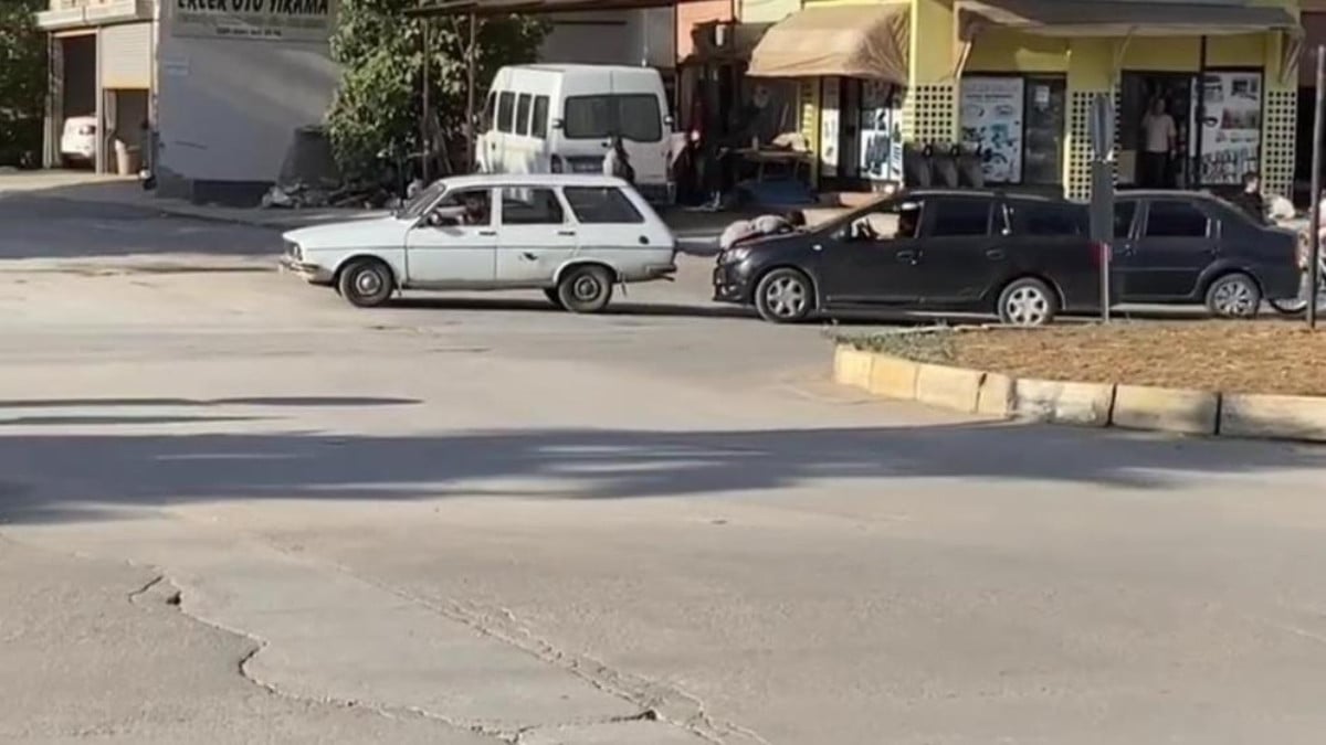 Sosyal medya bu videoyu konuşuyor! Adana’da çocuğu halat niyetine kullandılar