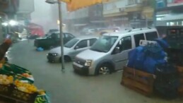Trabzon’da sağanak yağmur hayatı felç etti