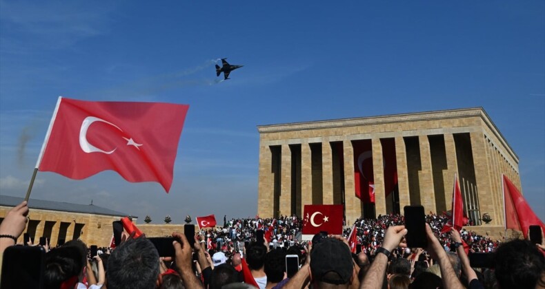 Türkiye’de 100’üncü yıl coşkusu! Anıtkabir 1 milyon 182 bin 425 ziyaretçi ağırladı