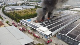 Uşak’ta yangın paniği! Tekstil fabrikası alevlere teslim oldu