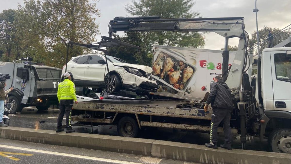 Üsküdar’da 14 araç birbirine girdi