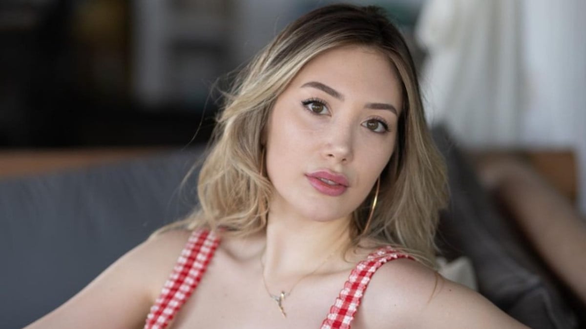 Yasmin Erbil’den titreden bornozlu paylaşım! Bir bakan takılı kalıyor “Bu kadınsa…”