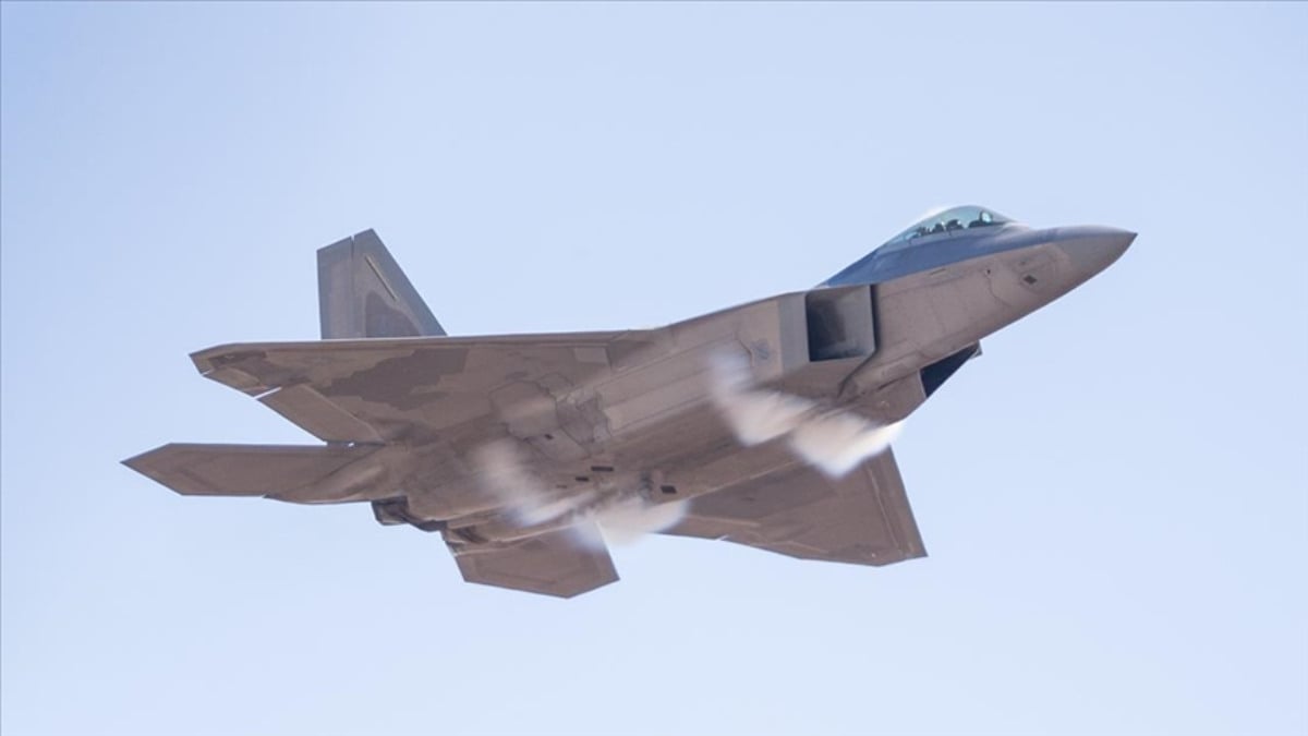 ABD askeri uçağı Akdeniz’e düştü: 5 ölü