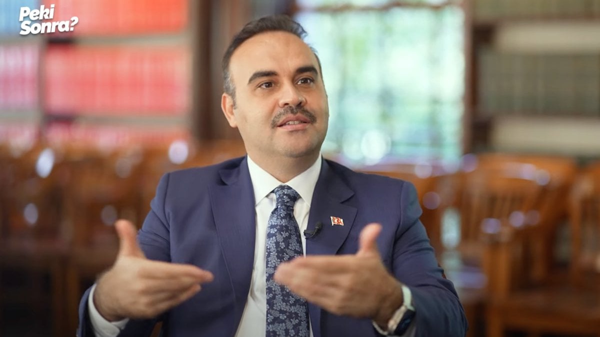 Adem Metan, konuğu Mehmet Fatih Kacır ile Türkiye’nin uzay yolculuğunu konuştu