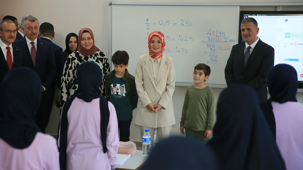 Aile ve Sosyal Hizmetler Bakanı Göktaş: Avrupa’da ilk başörtülü milletvekili olarak meclise girdim