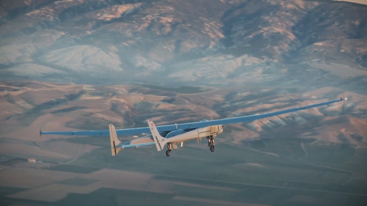 AKSUNGUR İHA, milli motorla 30 bin feet’e ulaştı