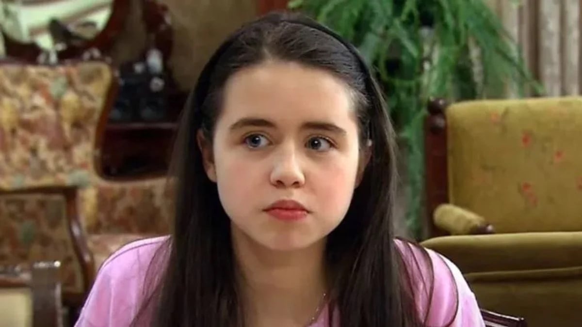 Alemin Kıralı’nın Ahsen’i ceketinin önünü açtı, yorumlar coştu! “Hiç giymeseydin”