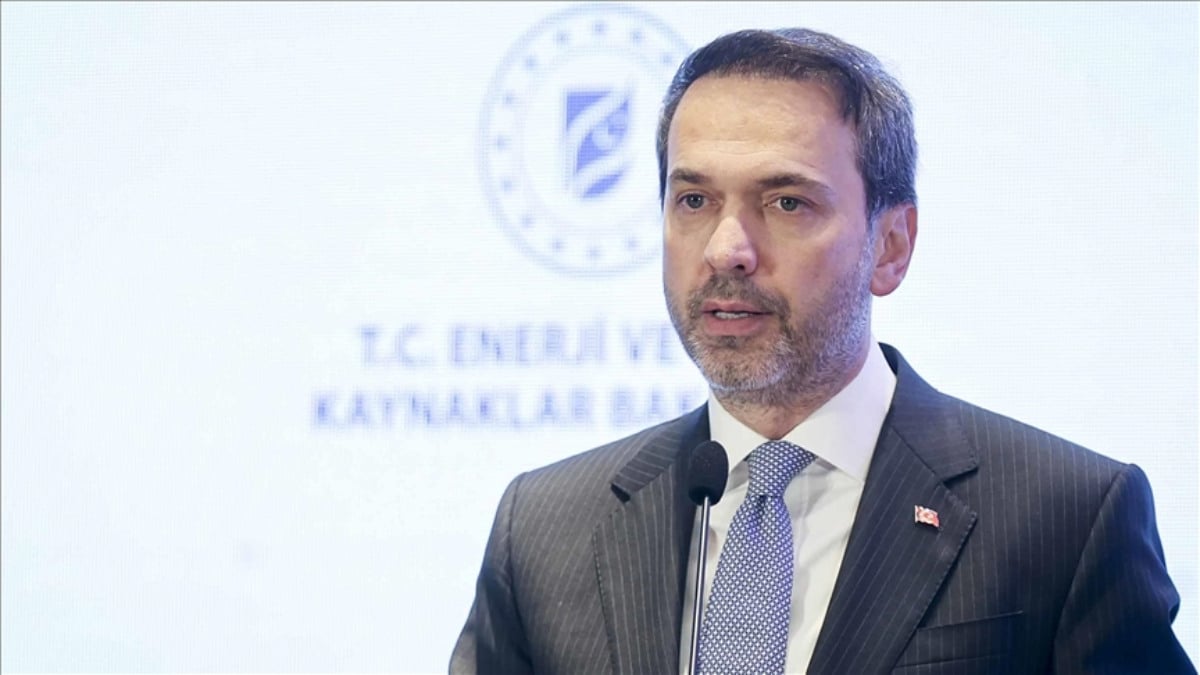 Alparslan Bayraktar: Türkiye’nin rüzgarda potansiyeli 150 bin megavata ulaşacak