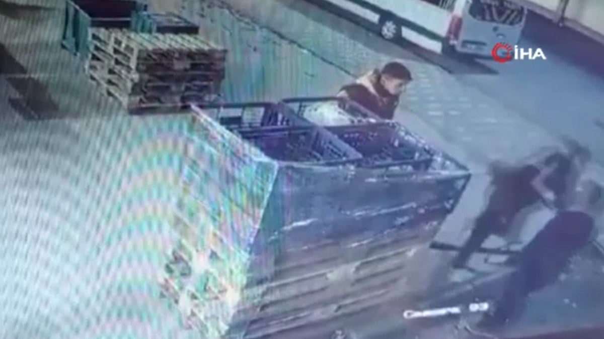 Ankara’da satırlı saldırı: Market çalışanı ölümden döndü