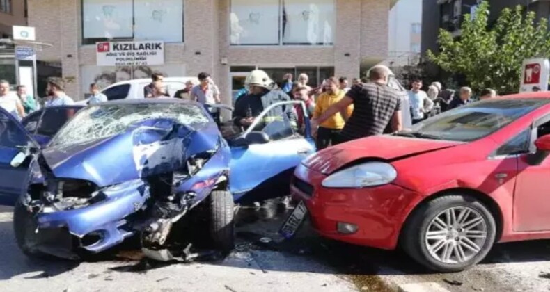 Antalya’da sınav dönüşü kaza: 5 çocuk yaralandı