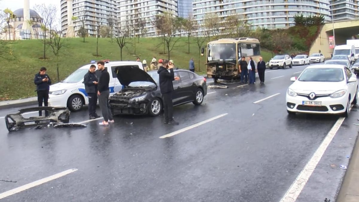 Bağcılar’da zincirleme kaza: 9 yaralı