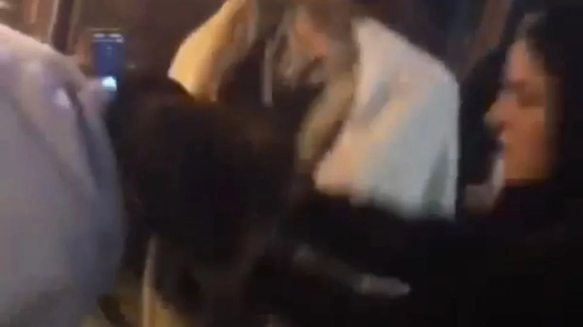 Bartın’da liseliler birbirine girdi: Saçlarından tuttu, yerlerde sürükledi!